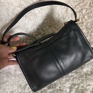 Coach vintage crossbody/shoulder bag.